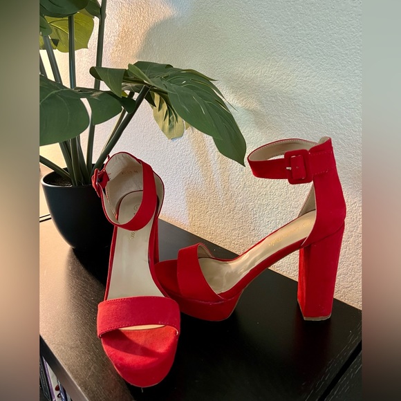 Red suede chunky heels! - Picture 3 of 6